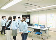 社員プロジェクトでの問題解決の様子